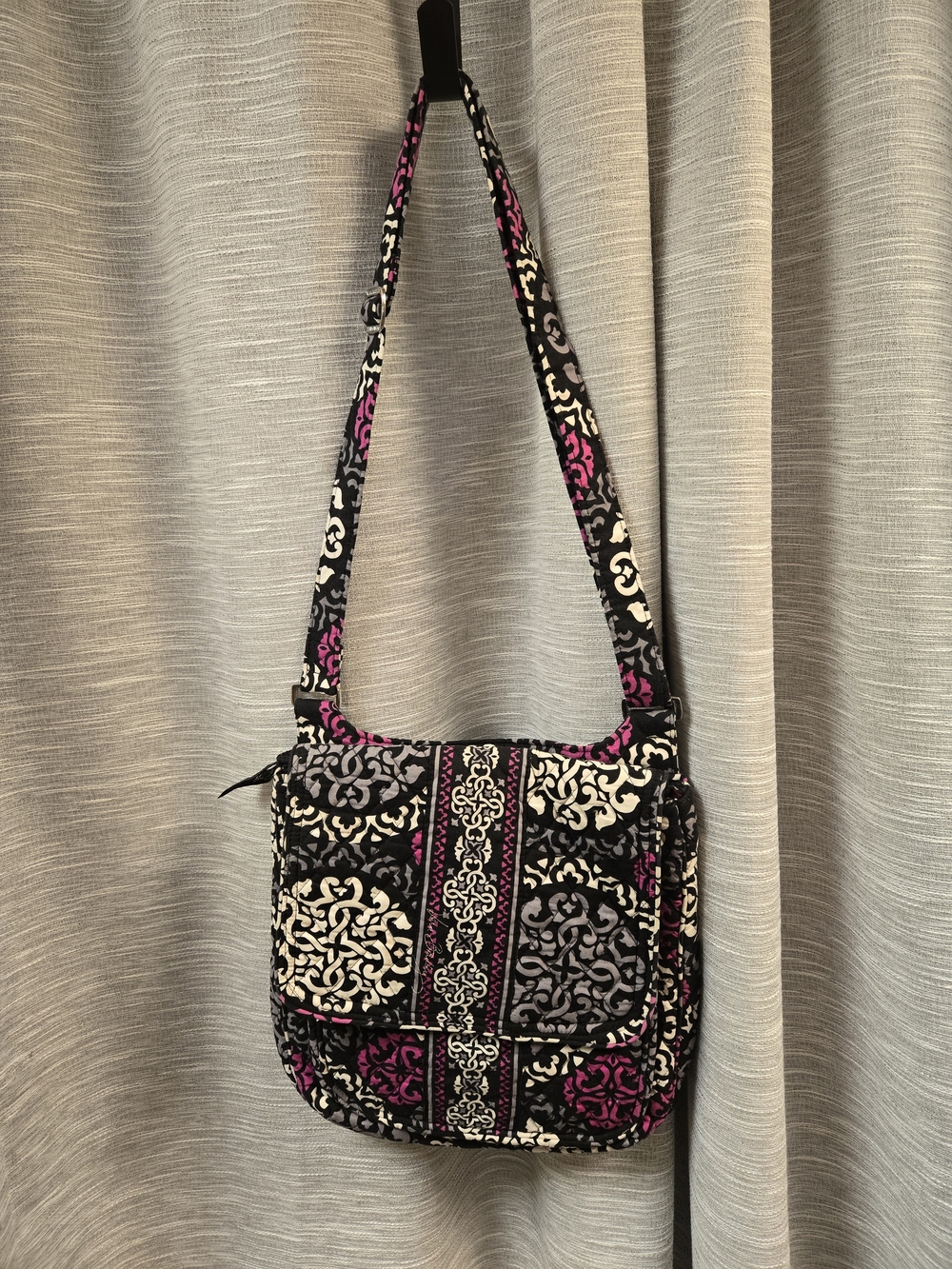 Vera Bradley Little Hipster Crossbody purse in the Canterberry Magenta pattern
